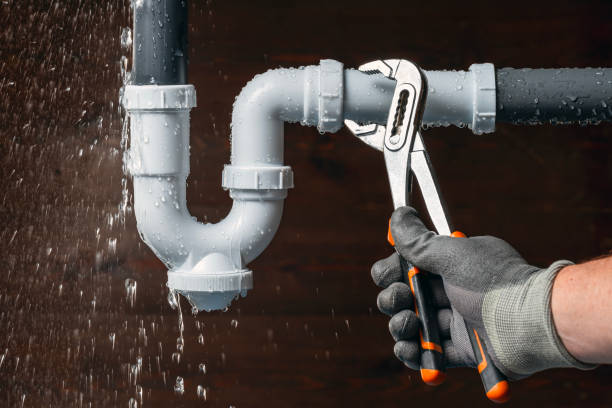 Professional Leak Detection technician working in Rochester, MA